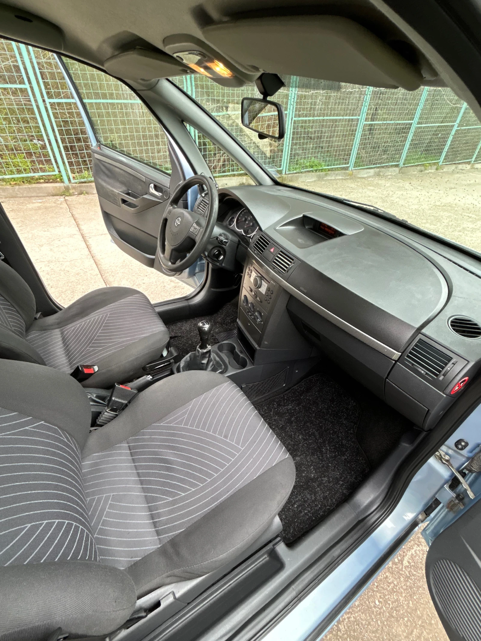 Opel Meriva 1.6, снимка 7 - Автомобили и джипове - 54007210