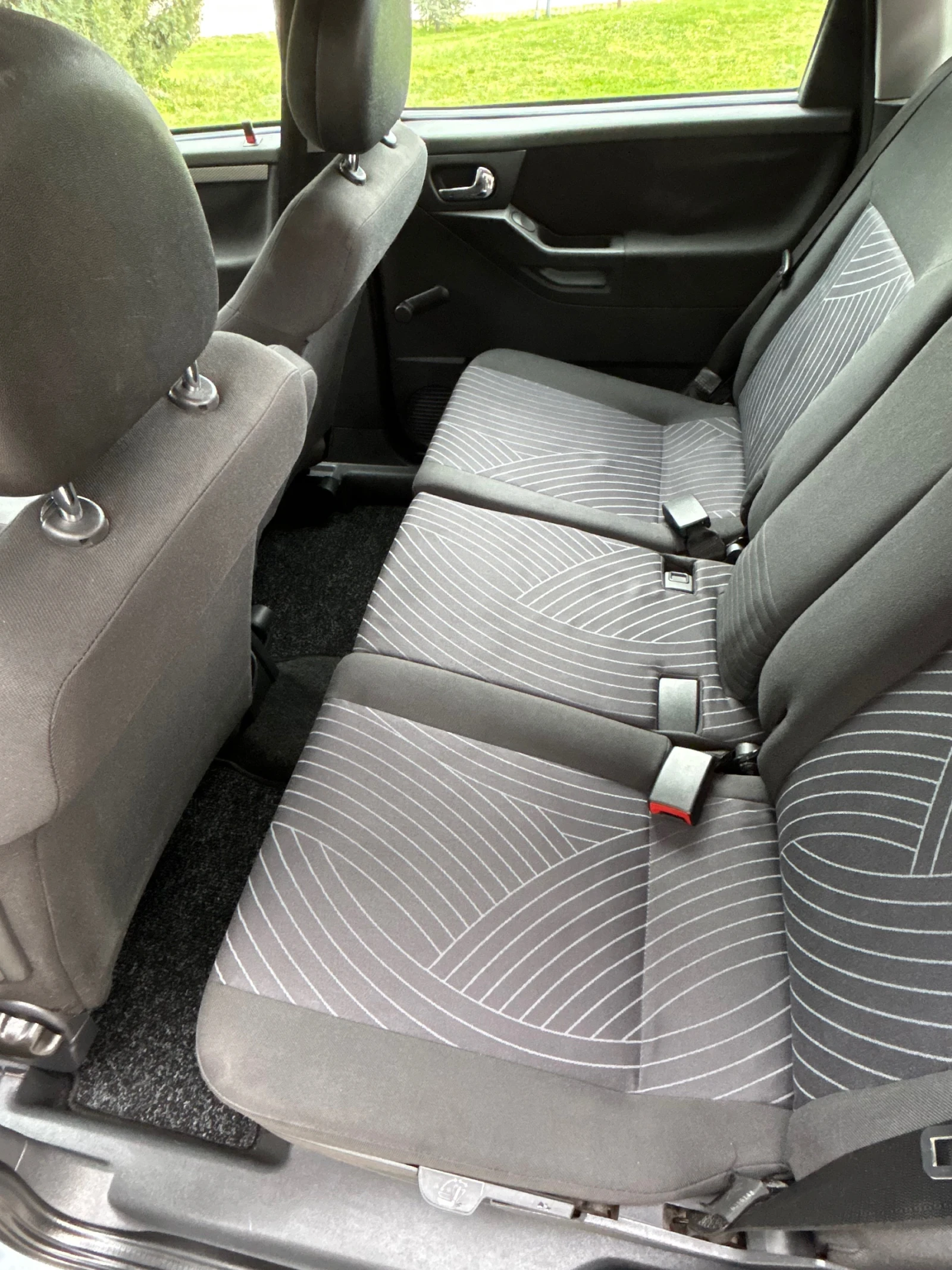 Opel Meriva 1.6, снимка 8 - Автомобили и джипове - 54007210