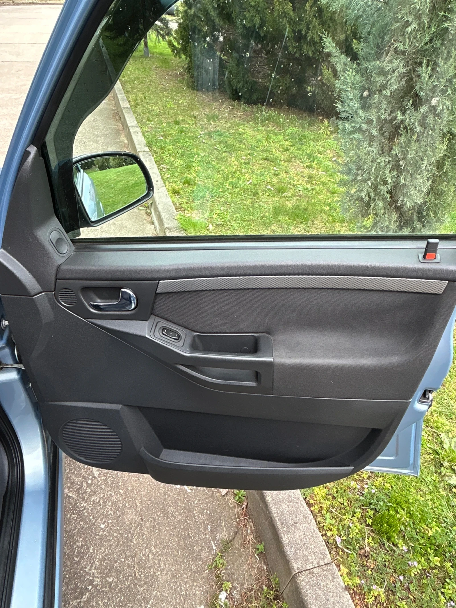 Opel Meriva 1.6, снимка 12 - Автомобили и джипове - 54007210