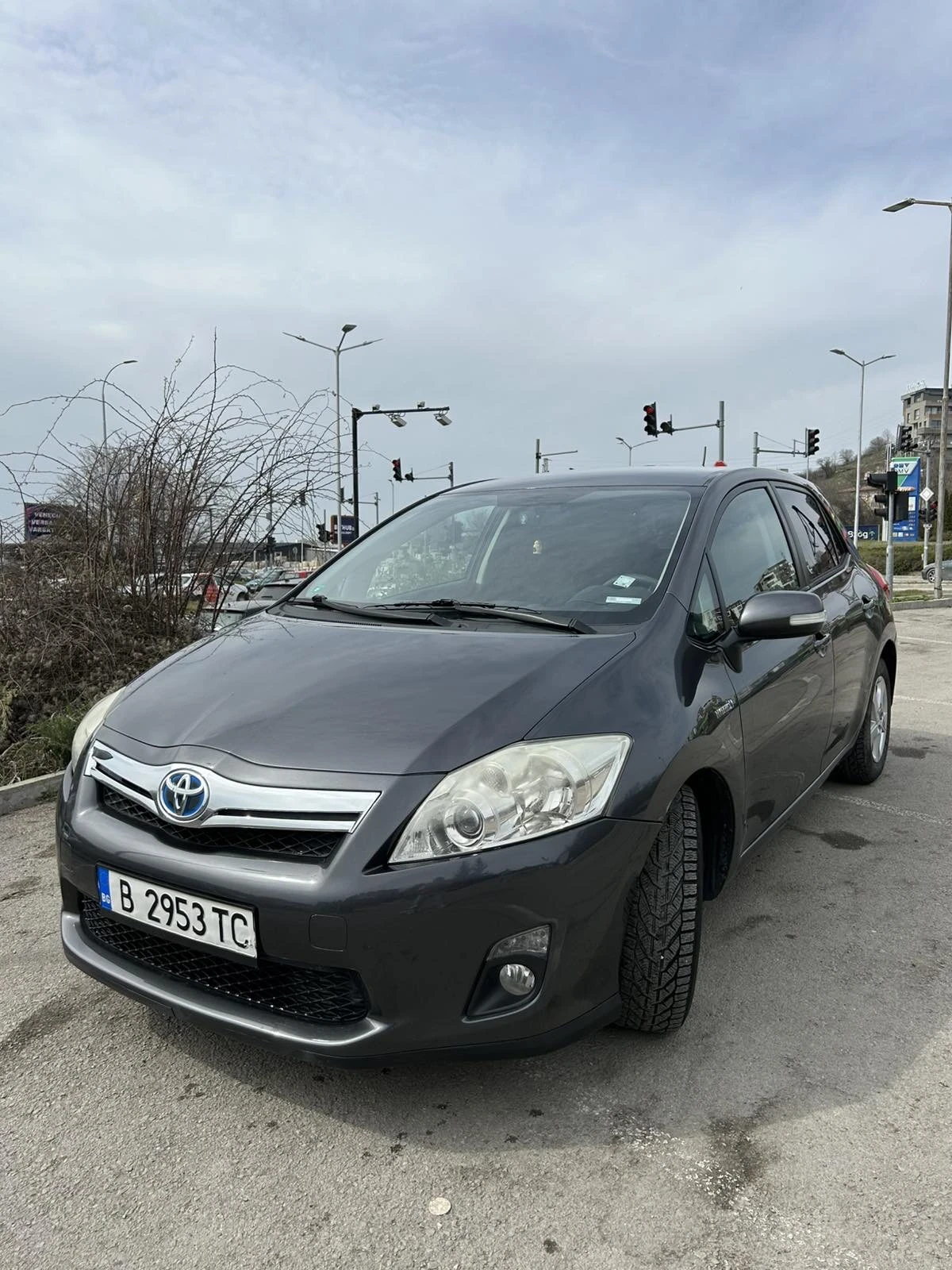 Toyota Auris, снимка 3 - Автомобили и джипове - 54086072