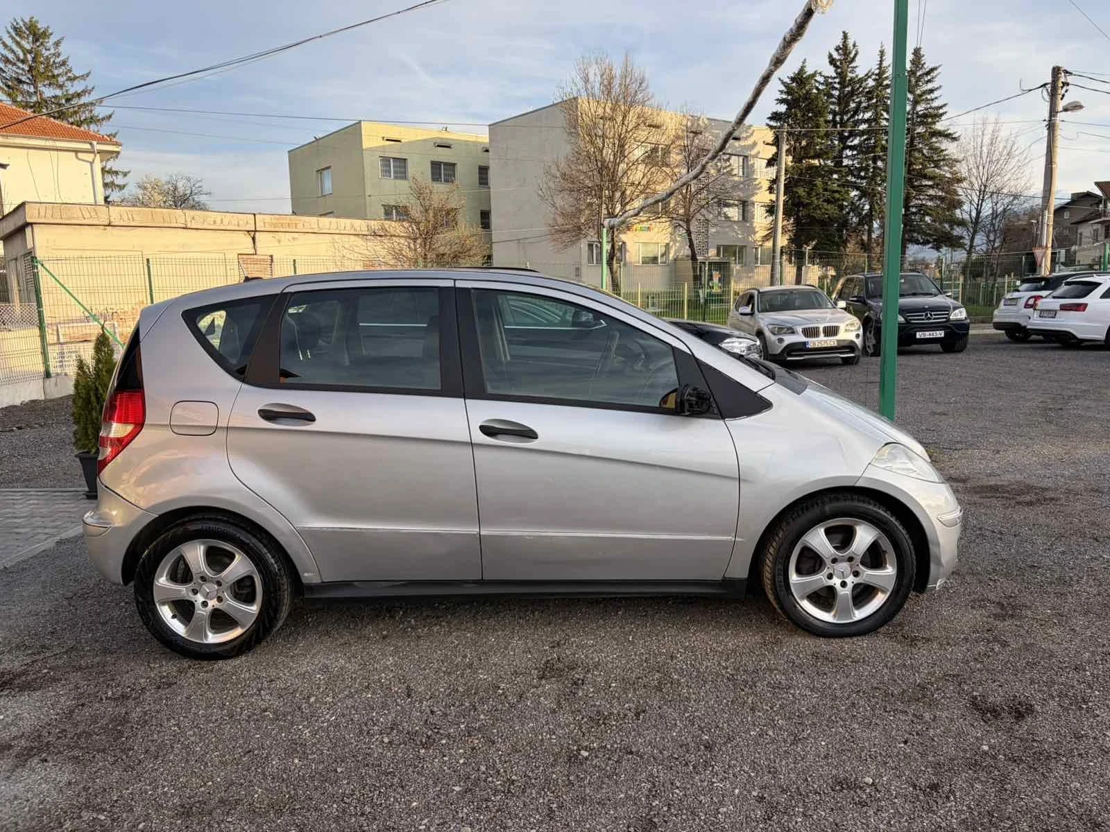 Mercedes-Benz A 180, снимка 4 - Автомобили и джипове - 54118117