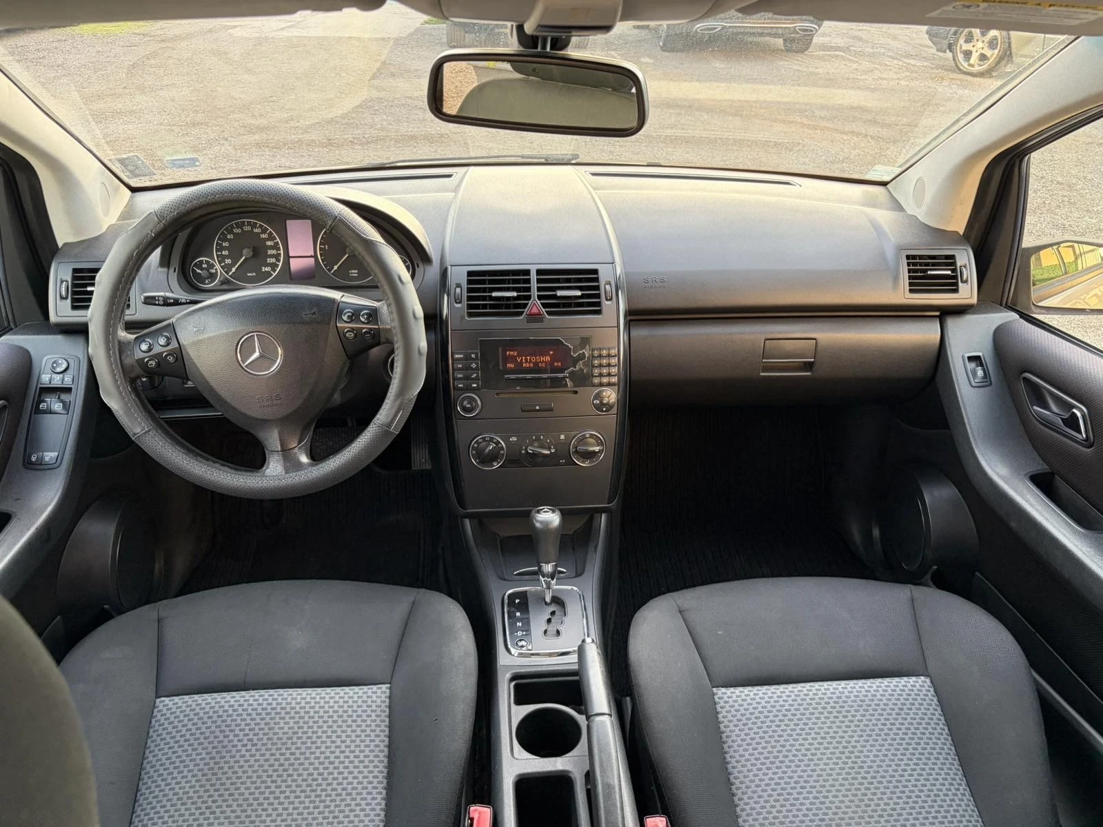 Mercedes-Benz A 180, снимка 12 - Автомобили и джипове - 54118117