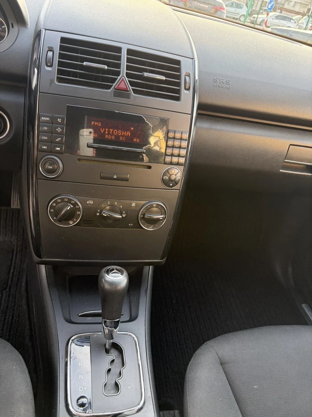 Mercedes-Benz A 180, снимка 10 - Автомобили и джипове - 54118117