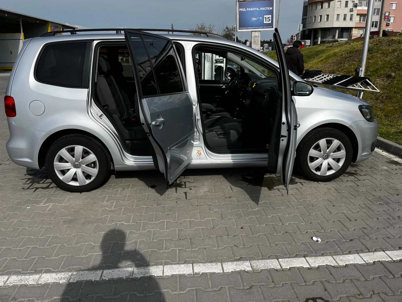 VW Touran, снимка 7 - Автомобили и джипове - 54183929