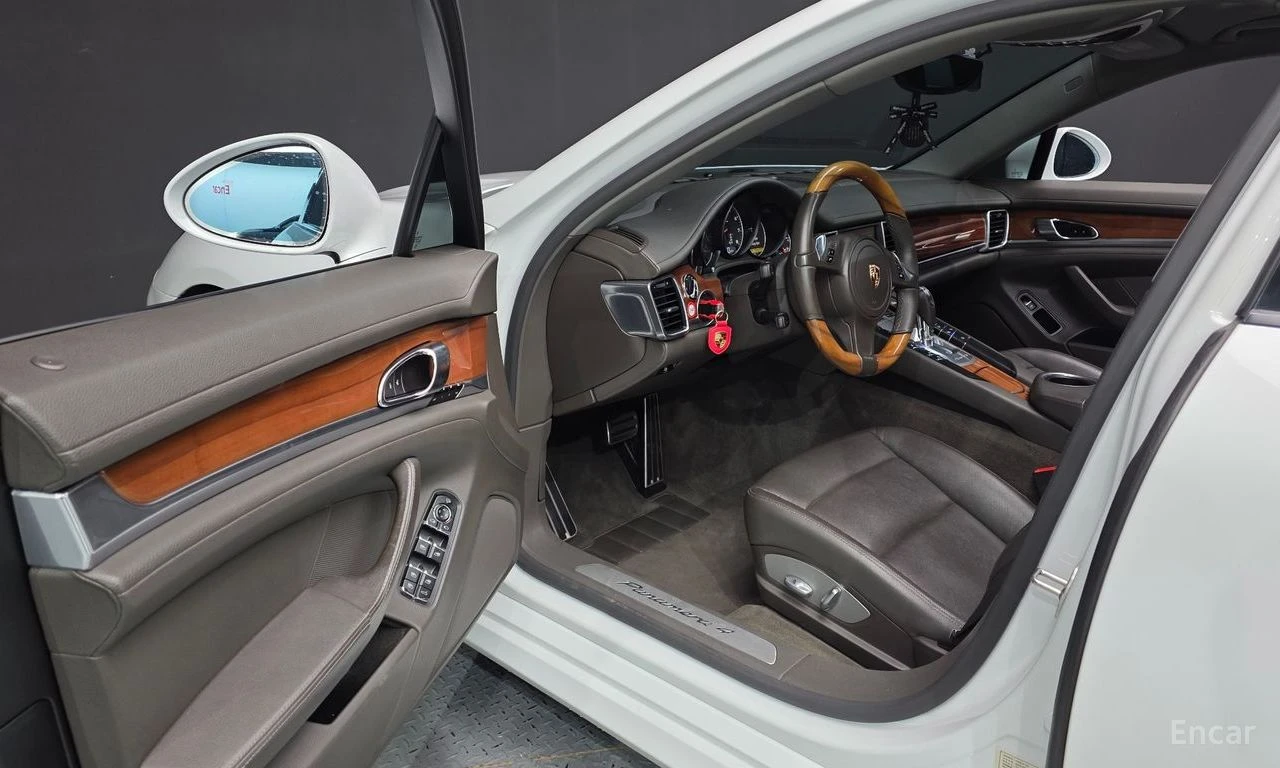 Porsche Panamera 3.6 FACE* ПОДГРЕВ* ОБДУХВАНЕ* КАМЕРА* КРАЙНА ЦЕНА*, снимка 6 - Автомобили и джипове - 54827831