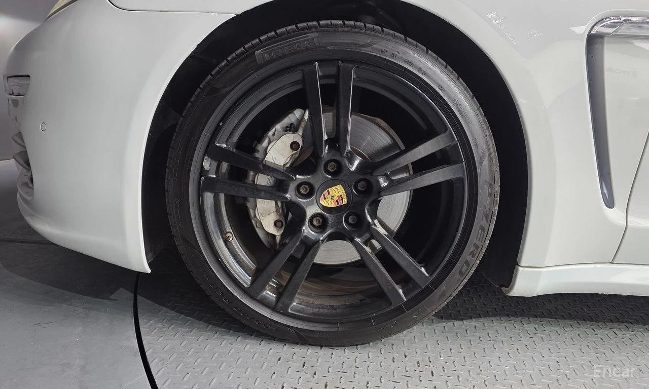 Porsche Panamera 3.6 FACE* ПОДГРЕВ* ОБДУХВАНЕ* КАМЕРА* КРАЙНА ЦЕНА*, снимка 5 - Автомобили и джипове - 54827831