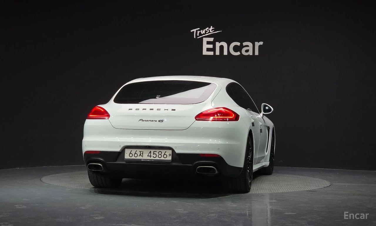 Porsche Panamera 3.6 FACE* ПОДГРЕВ* ОБДУХВАНЕ* КАМЕРА* КРАЙНА ЦЕНА*, снимка 4 - Автомобили и джипове - 54827831