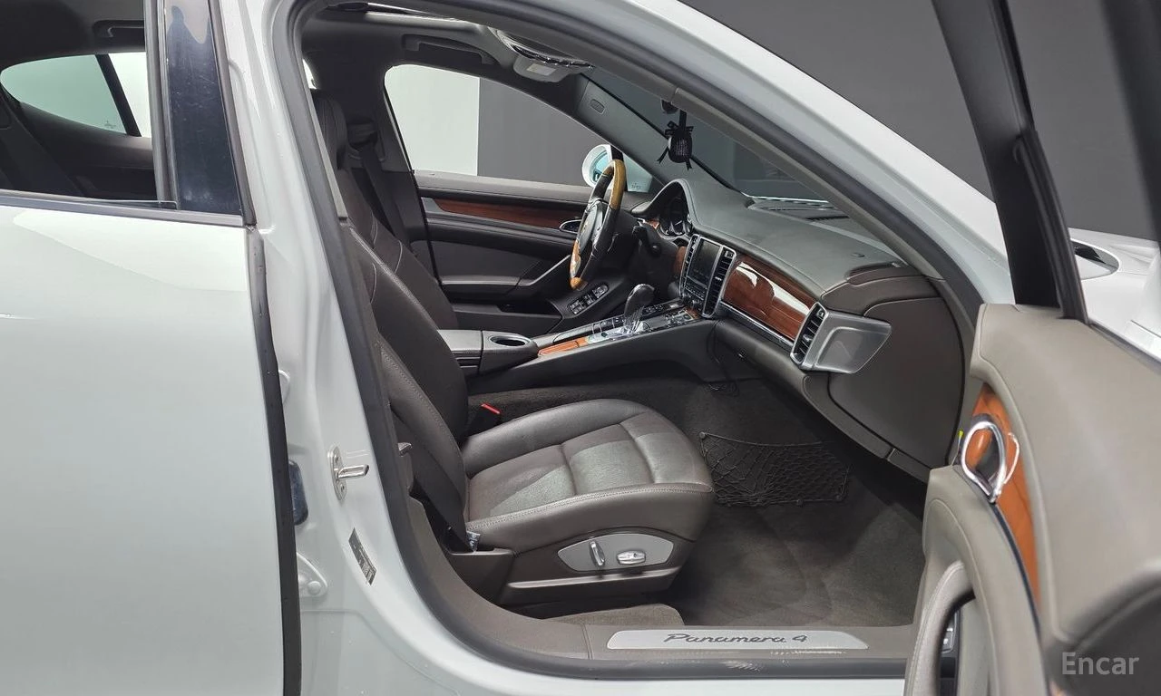 Porsche Panamera 3.6 FACE* ПОДГРЕВ* ОБДУХВАНЕ* КАМЕРА* КРАЙНА ЦЕНА*, снимка 7 - Автомобили и джипове - 54827831