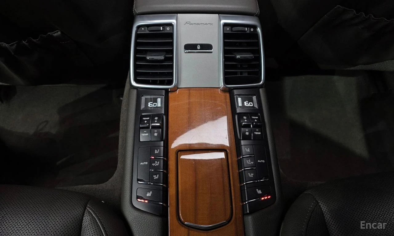 Porsche Panamera 3.6 FACE* ПОДГРЕВ* ОБДУХВАНЕ* КАМЕРА* КРАЙНА ЦЕНА*, снимка 17 - Автомобили и джипове - 54827831