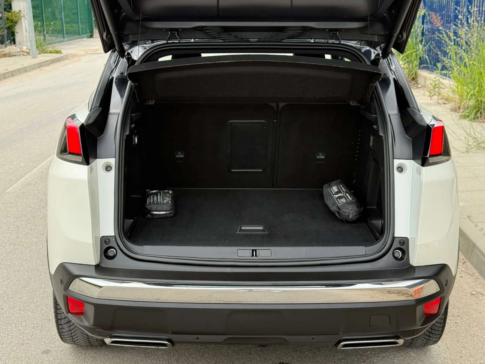 Peugeot 3008 2.0BlueHDI 180к.с EAT8/GT-LINE/FULL-LED/DISTRONIC/, снимка 5 - Автомобили и джипове - 54884266