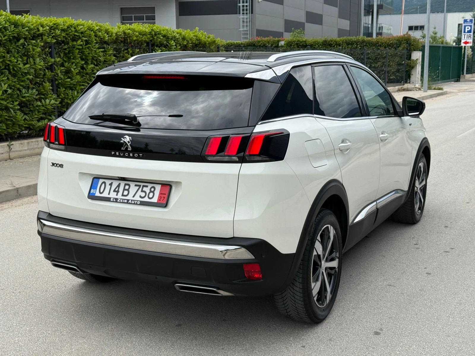 Peugeot 3008 2.0BlueHDI 180к.с EAT8/GT-LINE/FULL-LED/DISTRONIC/, снимка 4 - Автомобили и джипове - 54884266
