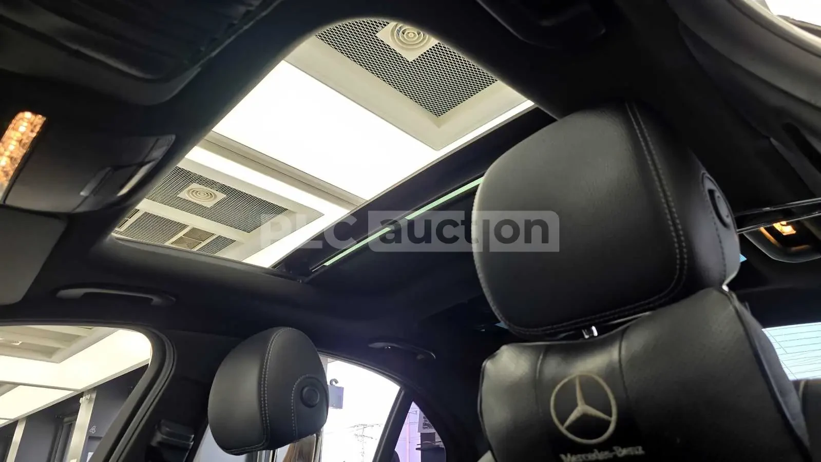 Mercedes-Benz C 250 4MATIC AMG63S PACK/HEAD UP/360/PANO, снимка 14 - Автомобили и джипове - 55089197