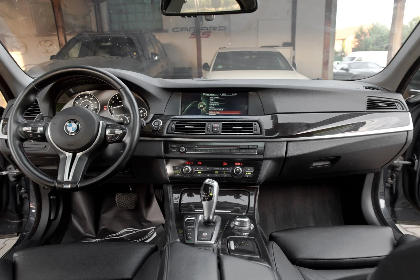 BMW 535 I/M-PERFORMANCE/POP&BANGS/X-DRIVE, снимка 10 - Автомобили и джипове - 55314255