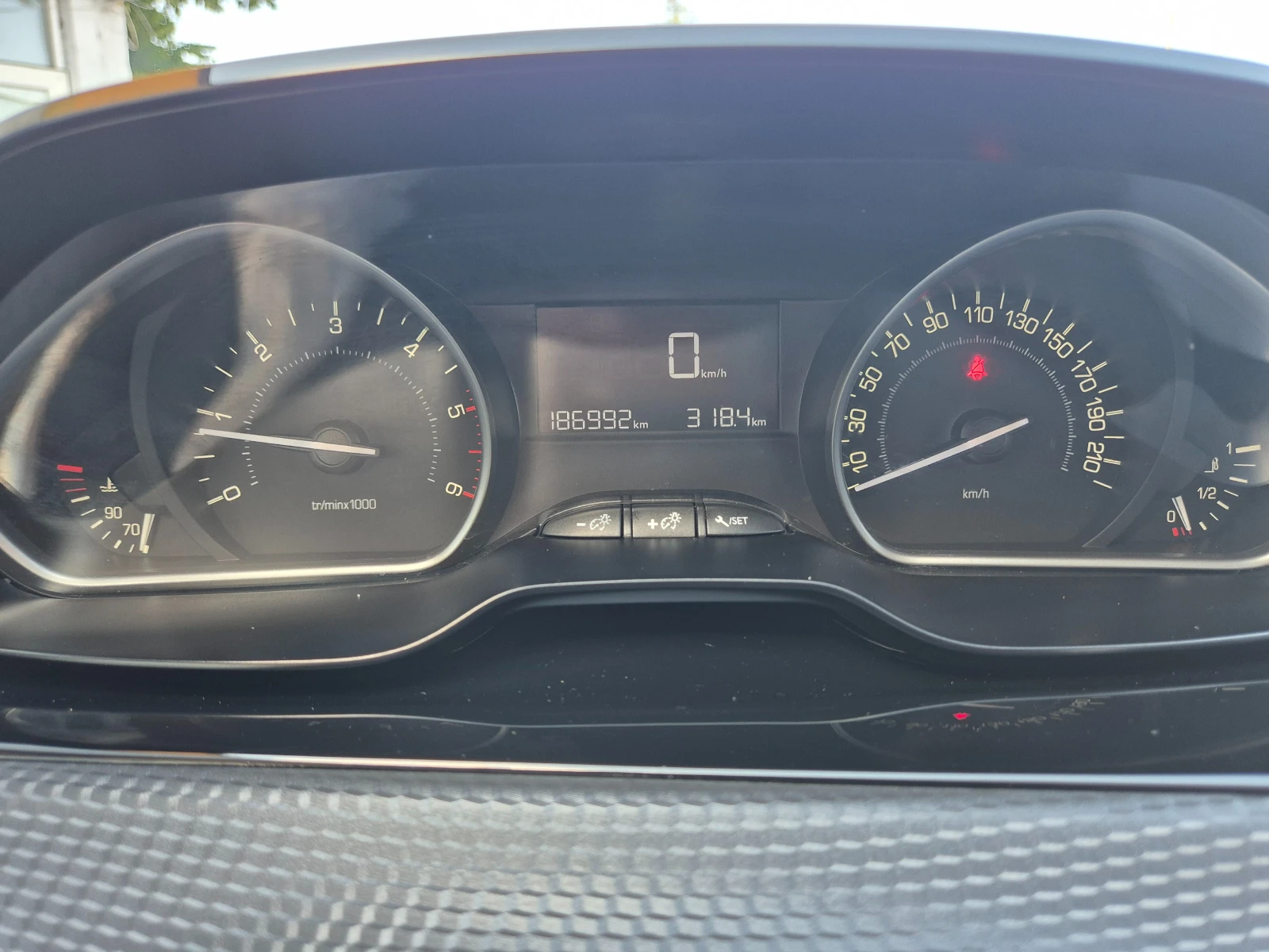 Peugeot 2008 1.6HDI NAVI CAMERA ITALY, снимка 16 - Автомобили и джипове - 55341731