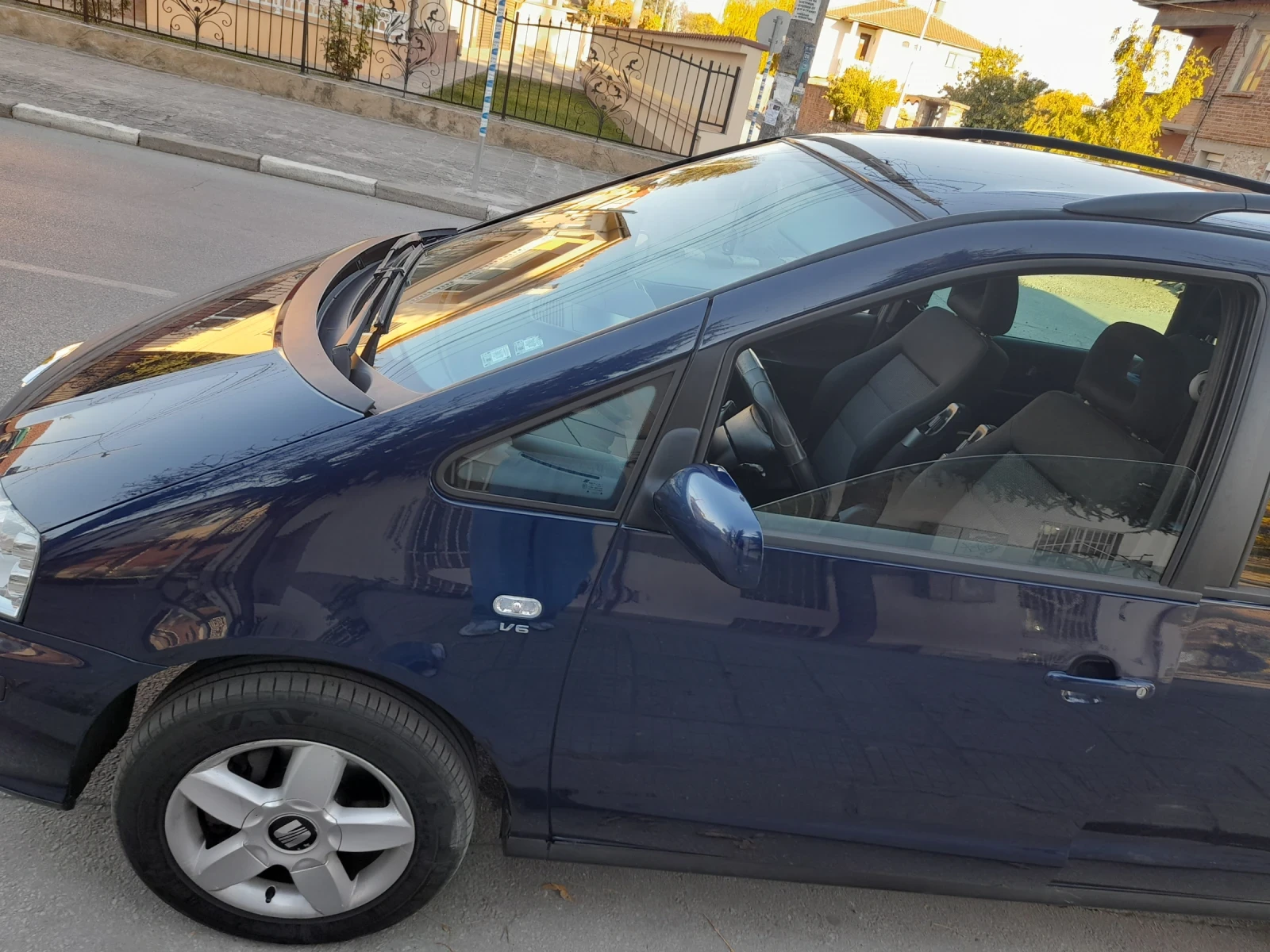 Seat Alhambra, снимка 2 - Автомобили и джипове - 55773028