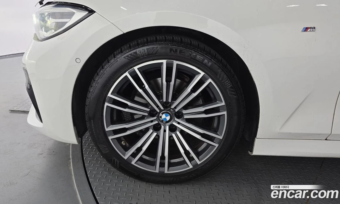 BMW 320 320i M Sport, снимка 5 - Автомобили и джипове - 56156675