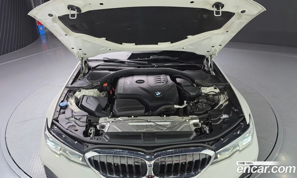 BMW 320 320i M Sport, снимка 6 - Автомобили и джипове - 56156675