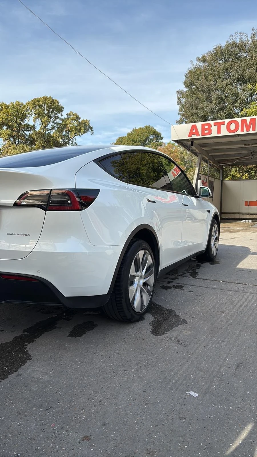 Tesla Model Y, снимка 6 - Автомобили и джипове - 56408974