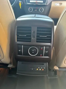 Mercedes-Benz GLE 400 3.0 4MATIC * LED* PANO* AMG* MASSAGE* DVD* 9G- Tro, снимка 14