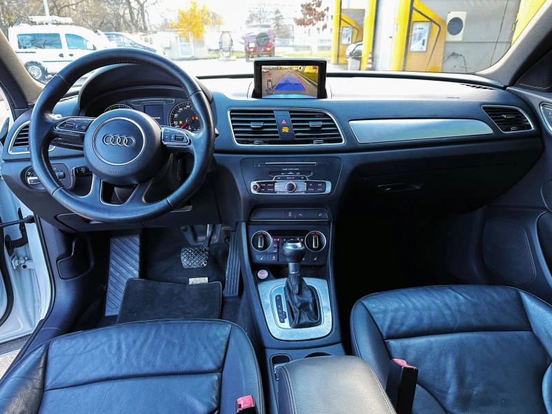 Audi Q3 2.0 TFSI * S-LINE* PANO* FULL LED* PREMIUM PLUS* К, снимка 8 - Автомобили и джипове - 47431078