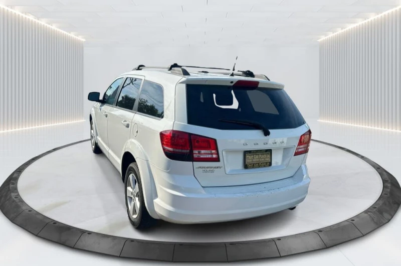 Dodge Journey SE Value Package FWD * АвтоКредит* (ЦЕНА ДО БГ), снимка 4 - Автомобили и джипове - 52598337