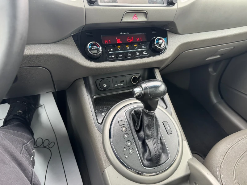 Kia Sportage 2.0 CRDI 184 4x4 Avtomatik , pano, снимка 11 - Автомобили и джипове - 52856352