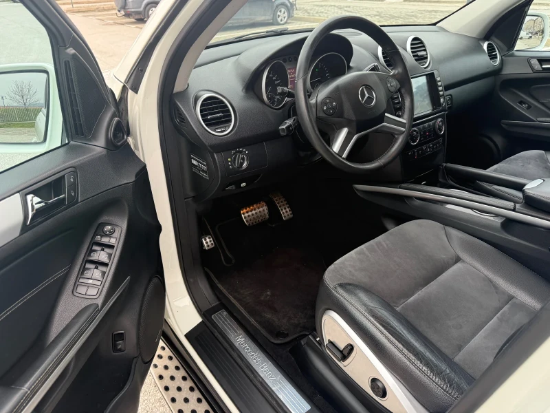 Mercedes-Benz ML 350 AMG* 4MATIC / ЛИЗИНГ, снимка 11 - Автомобили и джипове - 53447410