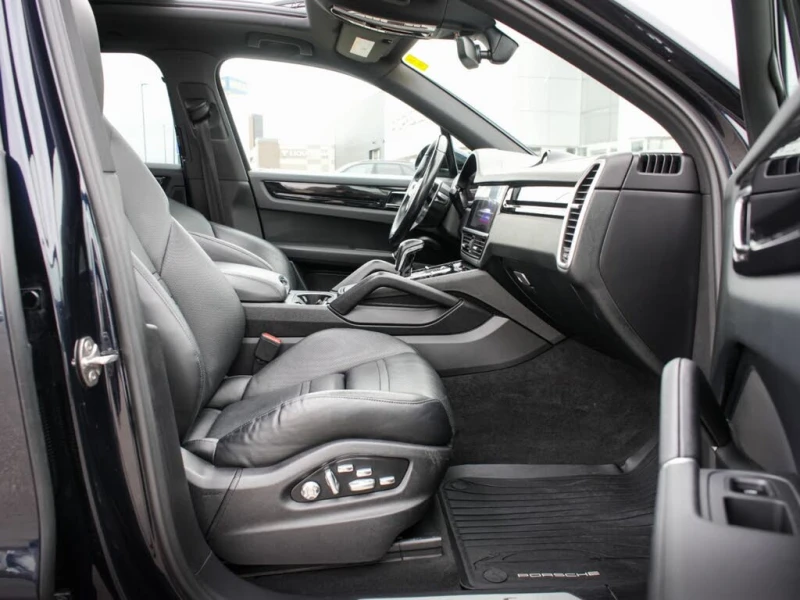 Porsche Cayenne S AWD* Premium Plus* АвтоКредит * (ЦЕНА ДО БГ), снимка 13 - Автомобили и джипове - 53457912