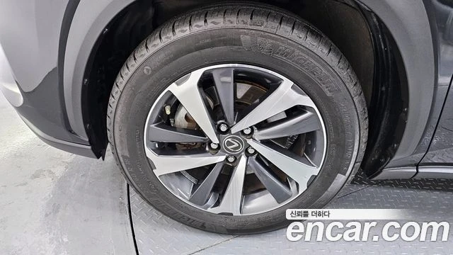 Lexus NX 300h SUPREME* ПОДГРЕВ* НАВИГАЦИЯ* 2 КЛЮЧА, снимка 15 - Автомобили и джипове - 54879188