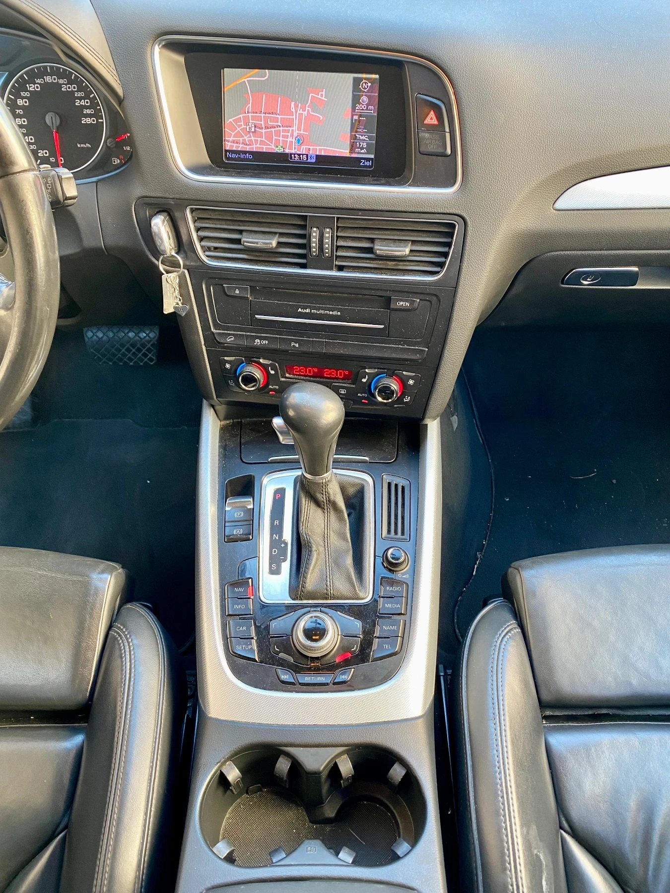 Audi Q5 3.0D  - изображение 10