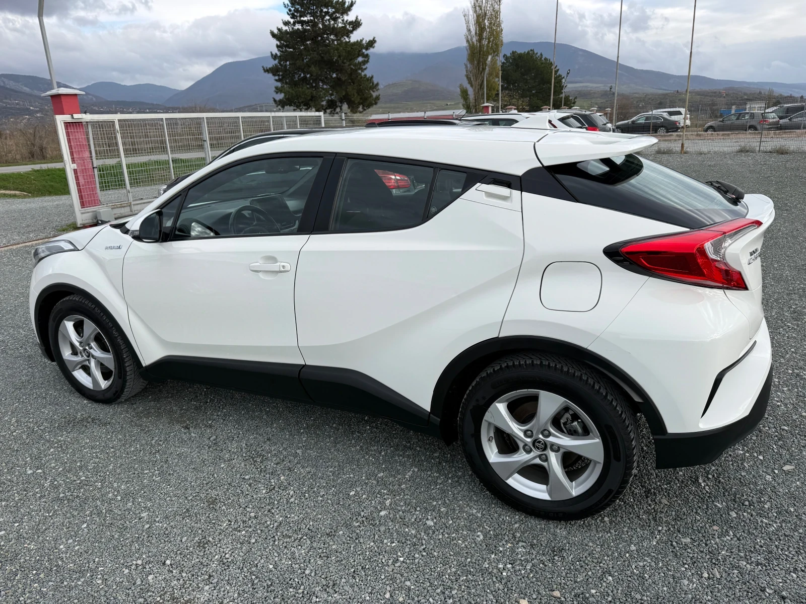 Toyota C-HR (KATO )^() | Mobile.bg   9