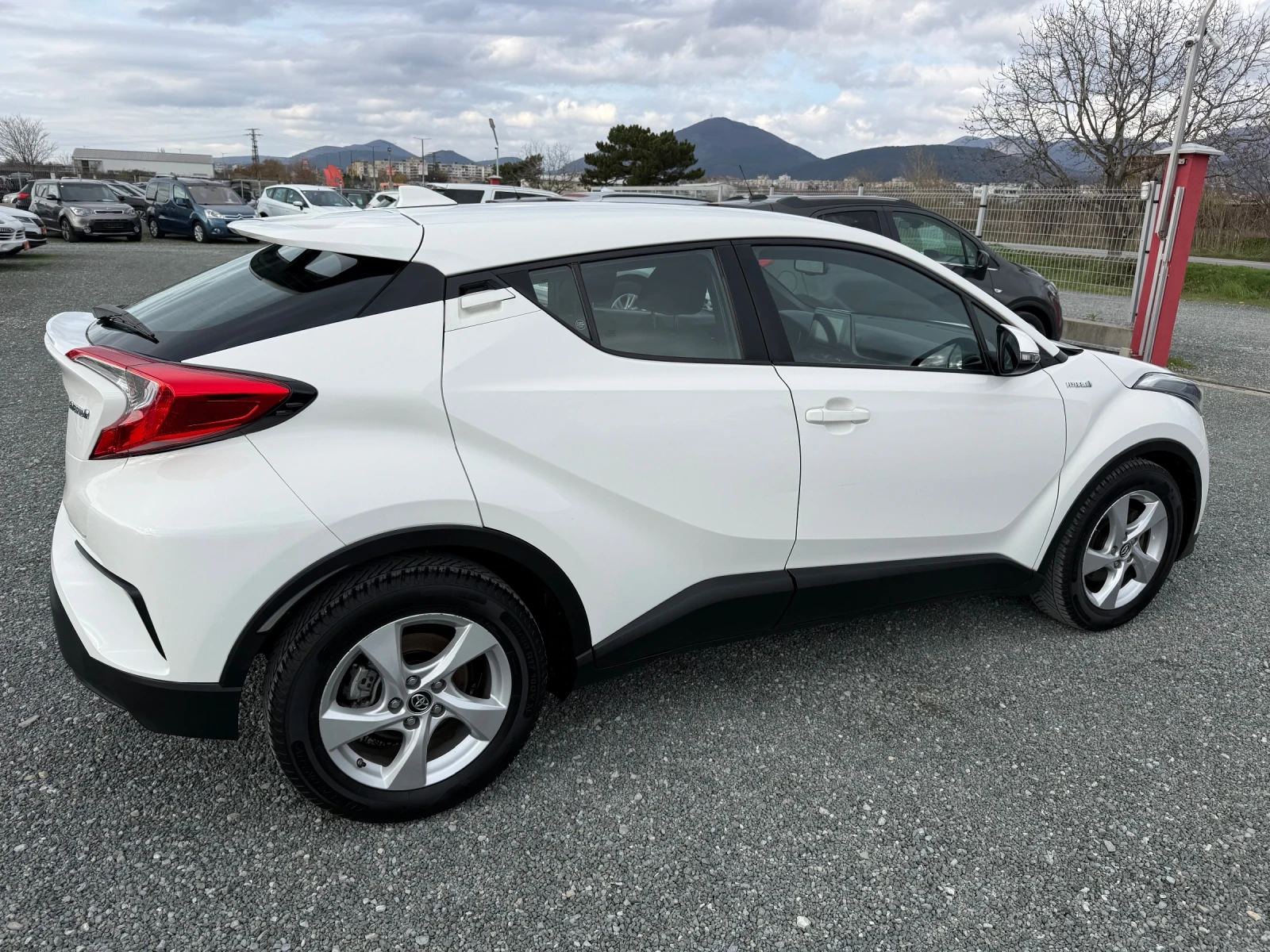 Toyota C-HR (KATO )^() | Mobile.bg   5