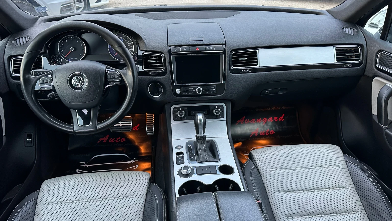 VW Touareg Facelift 3.6V6, снимка 7 - Автомобили и джипове - 53804719