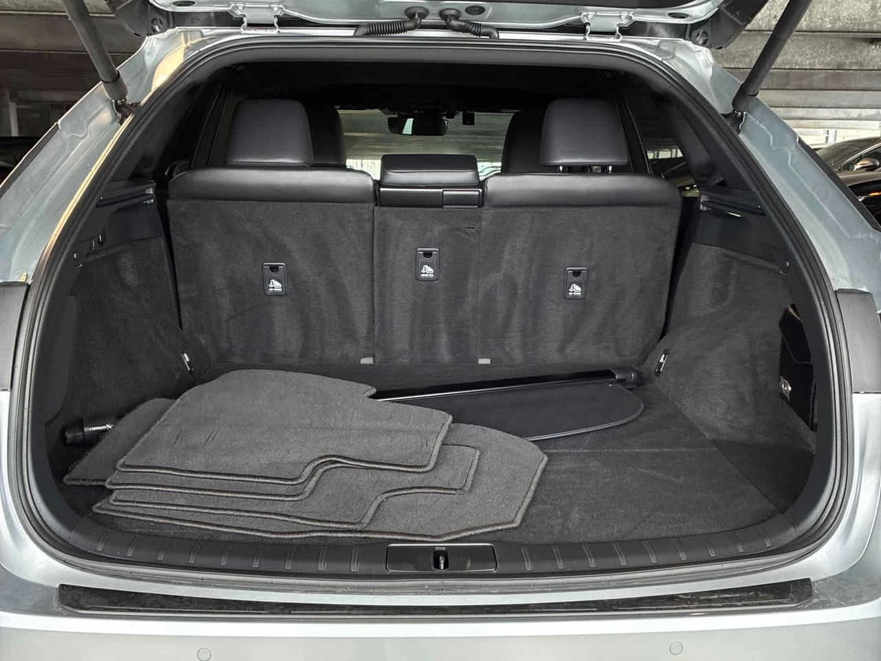 Lexus RX 350h / DISTRONIC / CAMERA / ОБДУХВАНЕ / КЛИП НА МОТОРА , снимка 12 - Автомобили и джипове - 54134838