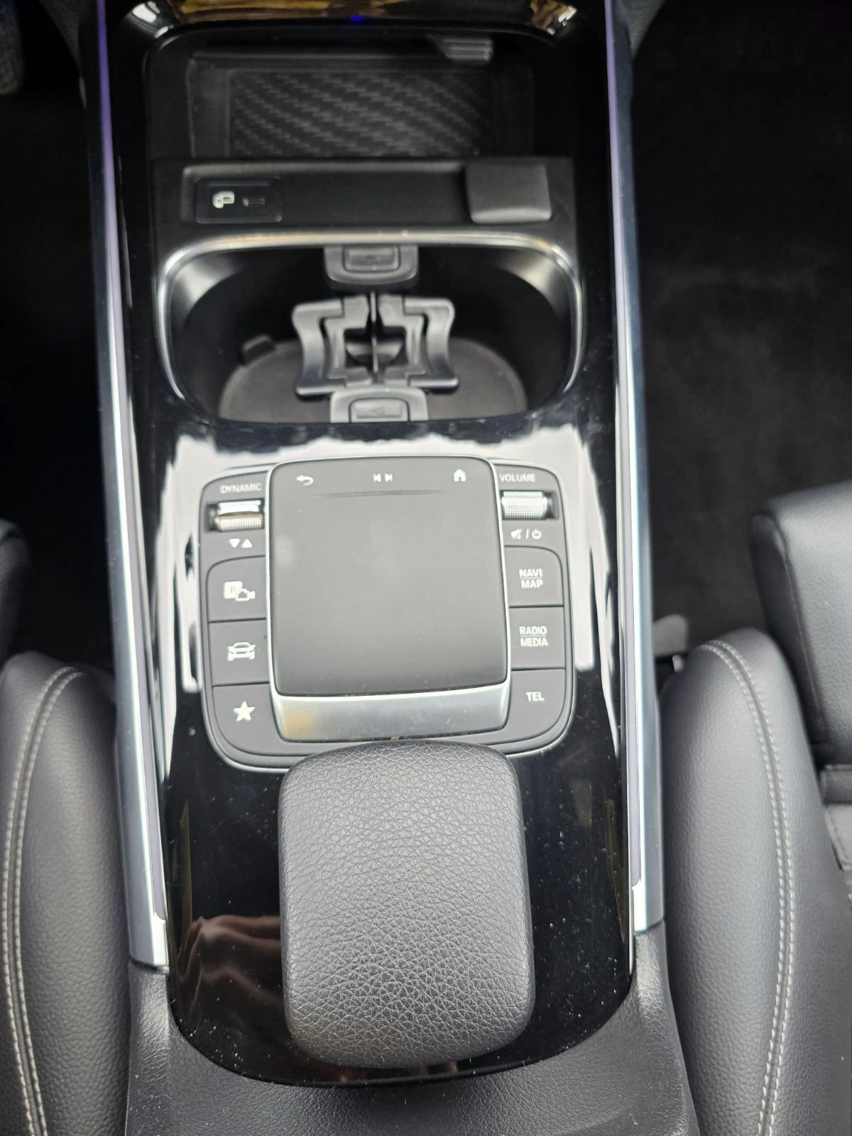 Mercedes-Benz GLB 220 Black Series FULL , снимка 11 - Автомобили и джипове - 54451845