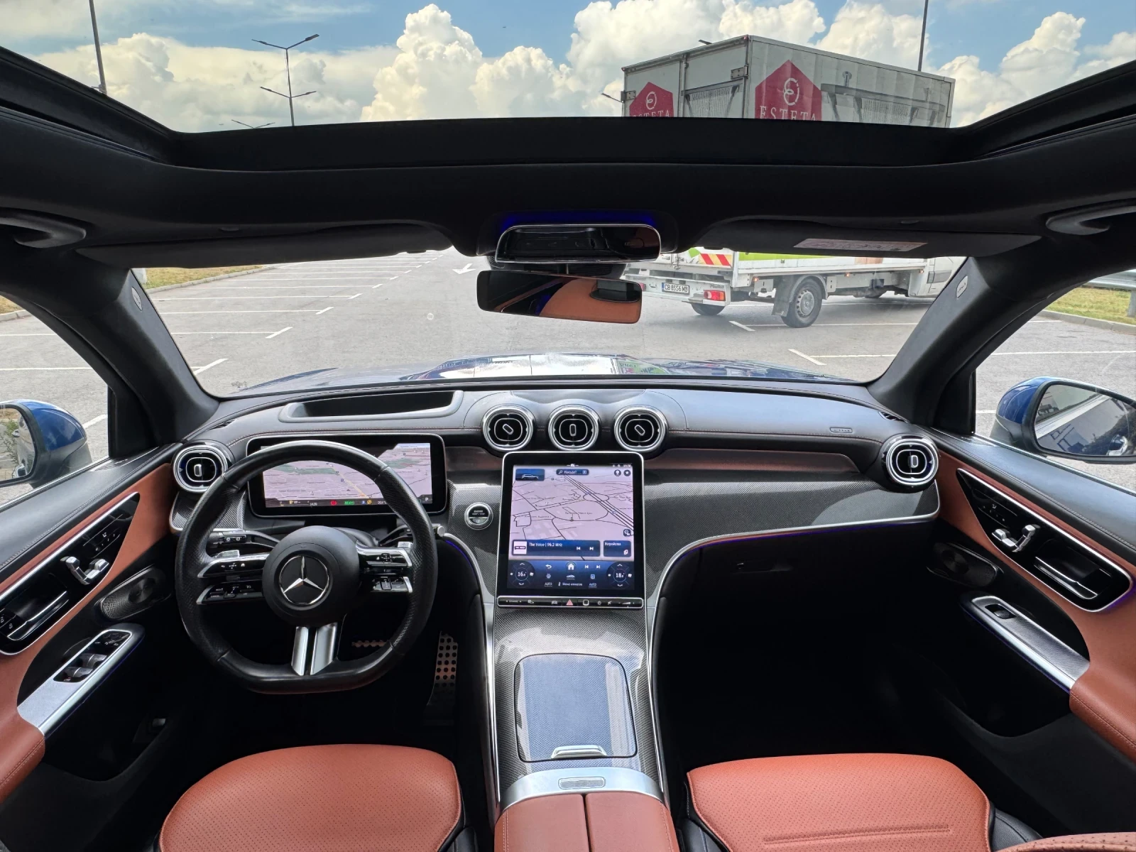 Mercedes-Benz GLC 220 AMG LINE* 4Matic* Burmester* Поръчков* Full, снимка 11 - Автомобили и джипове - 55122270