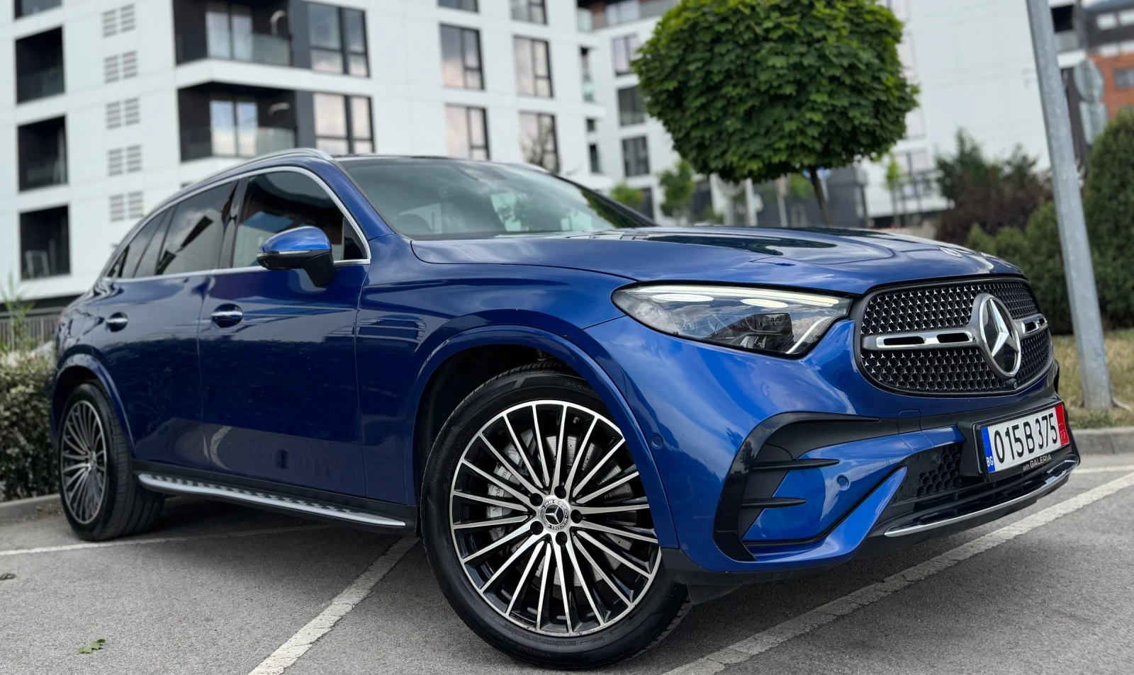 Mercedes-Benz GLC 220 AMG LINE* 4Matic* Burmester* Поръчков* Full, снимка 3 - Автомобили и джипове - 55122270