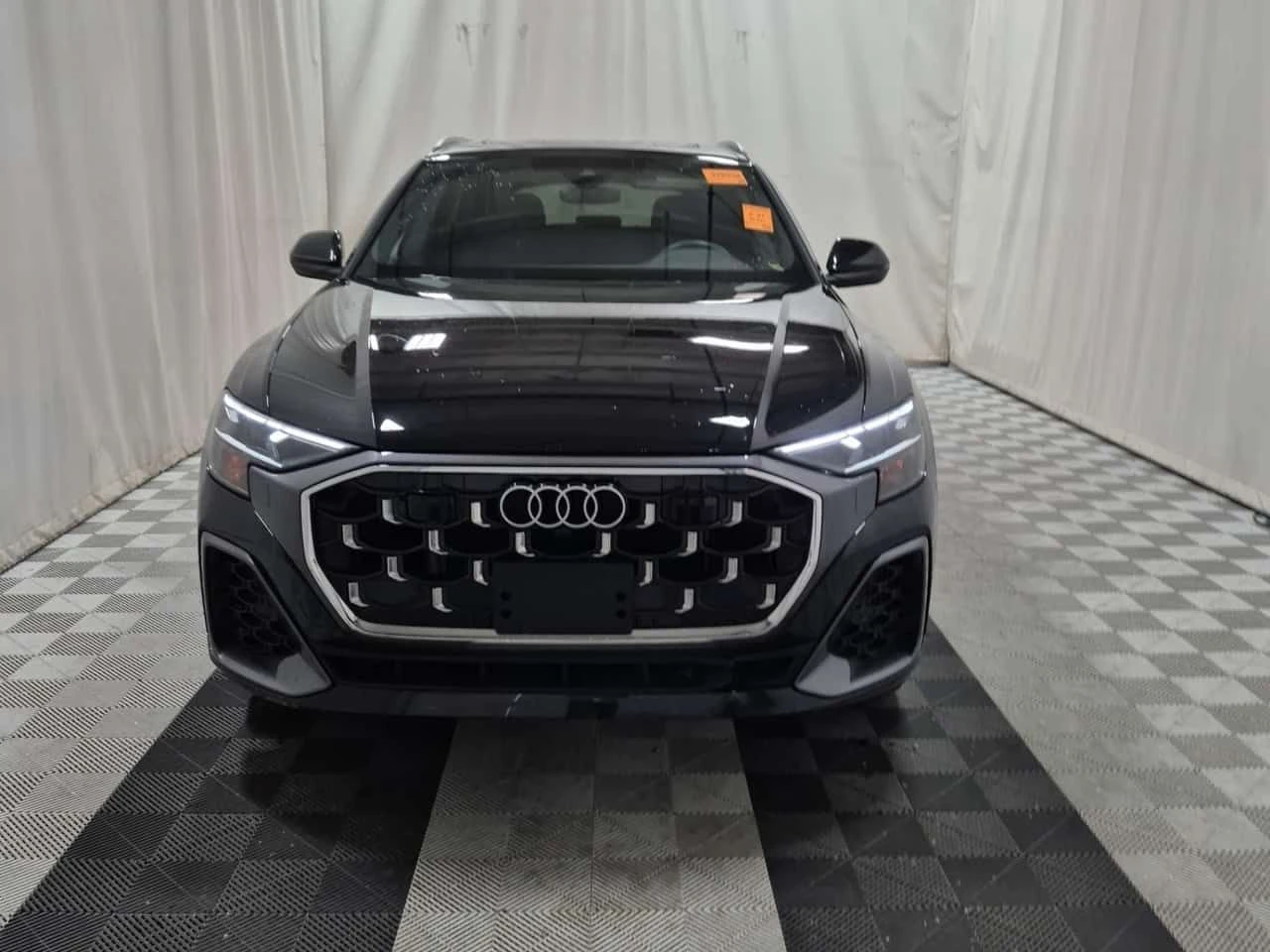 Audi Q8 * Progressiv * CARFAX * БЕЗ ПЪРВОНАЧАЛНА ВНОСКА, снимка 15 - Автомобили и джипове - 55269312