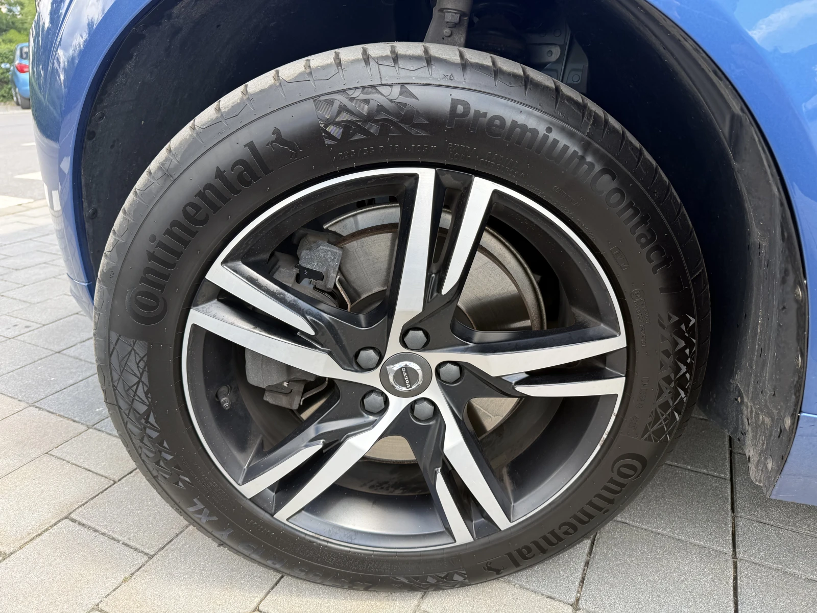 Volvo XC60 R-Design, снимка 8 - Автомобили и джипове - 55418649