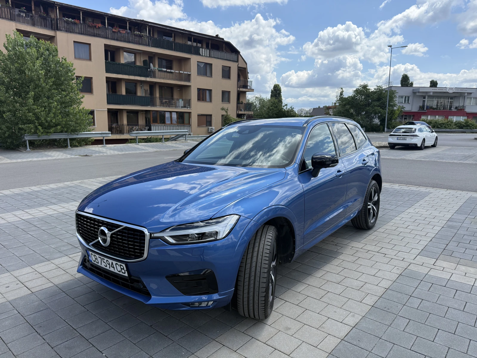 Volvo XC60 R-Design, снимка 6 - Автомобили и джипове - 55418649