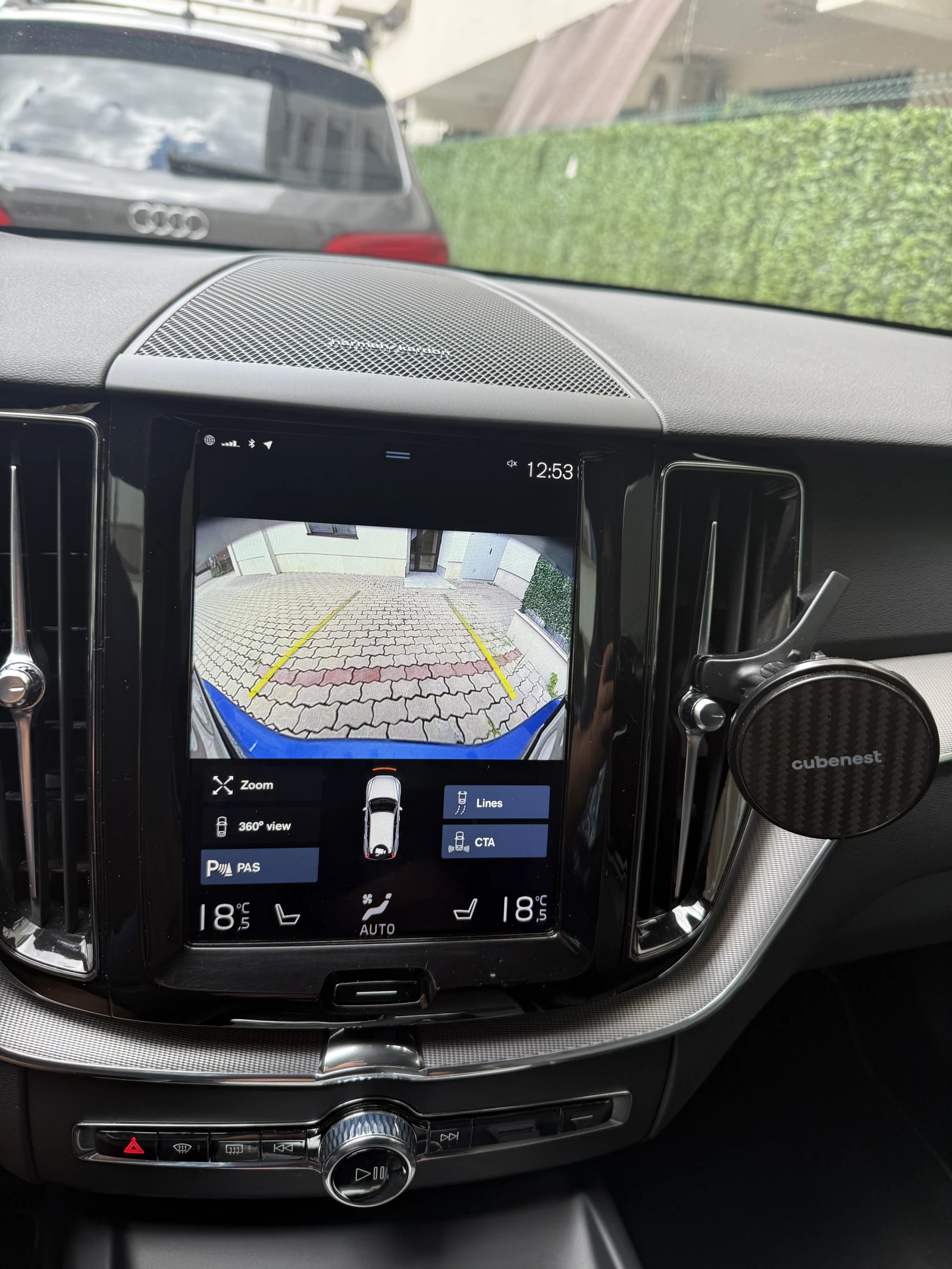 Volvo XC60 R-Design, снимка 17 - Автомобили и джипове - 55418649