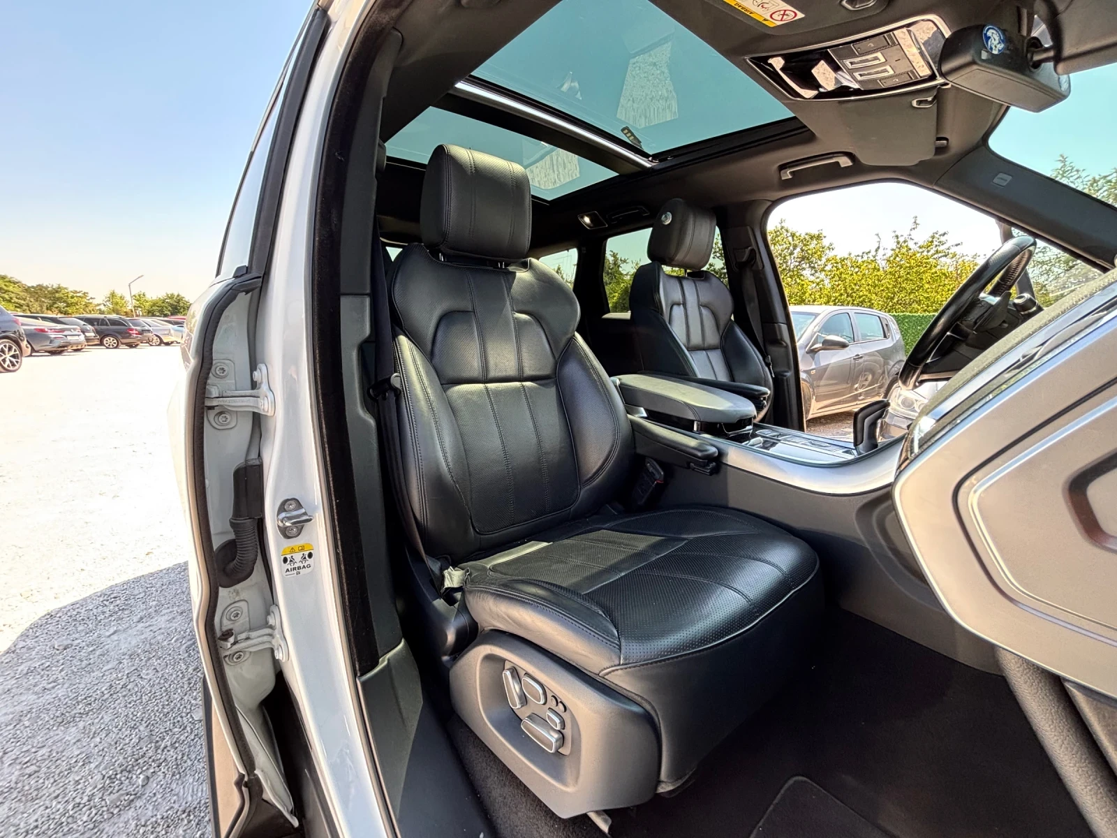Land Rover Range Rover Sport 3.0D/HSE/NAVI/PANO/TOP, снимка 5 - Автомобили и джипове - 55752282