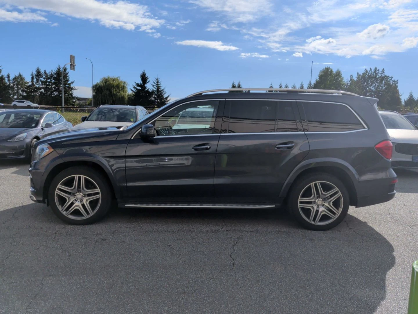 Mercedes-Benz GL 350 AMg-pack* 360* TV* Harman/Kardon* Вакуум* Обдух, снимка 3 - Автомобили и джипове - 55945736