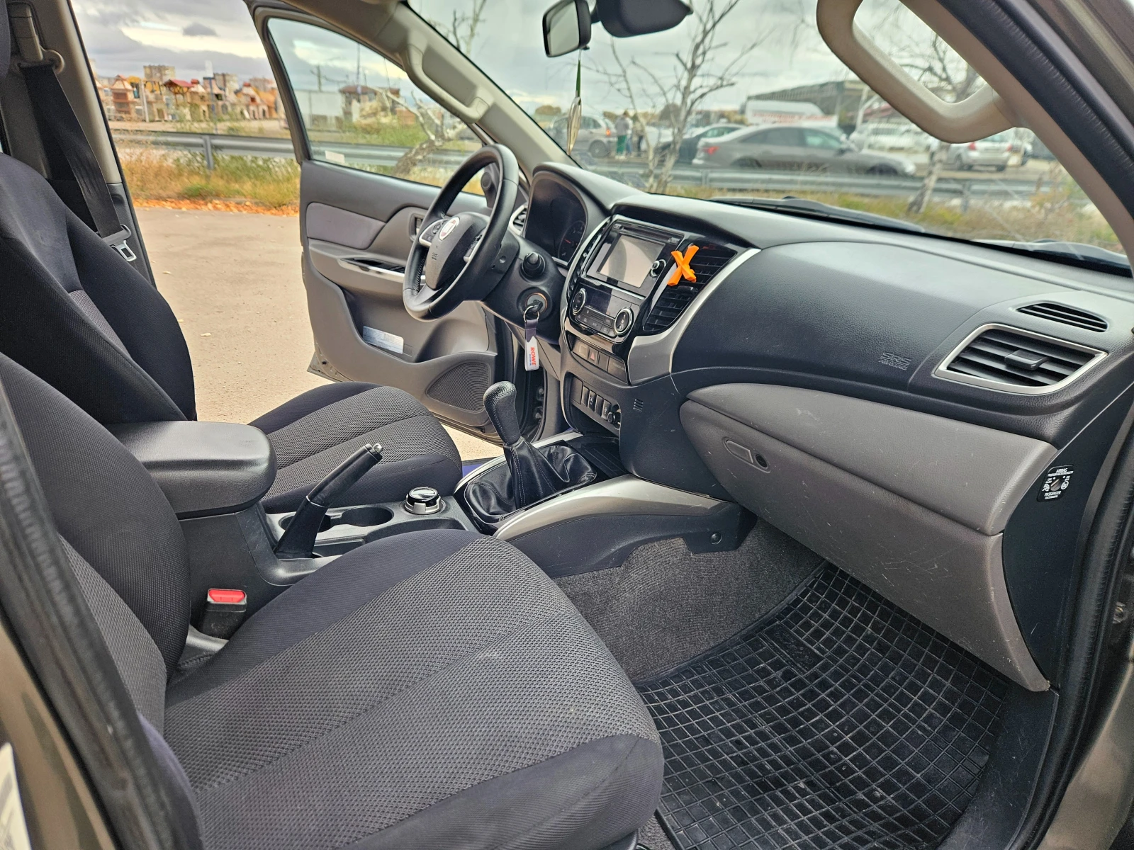 Mitsubishi L200, снимка 12 - Автомобили и джипове - 56707571