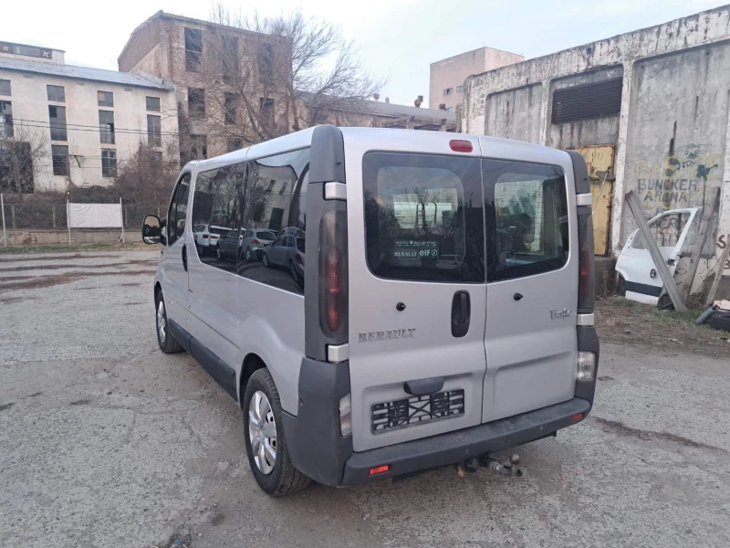 Renault Trafic 1.9 TDI, снимка 5 - Бусове и автобуси - 48306064