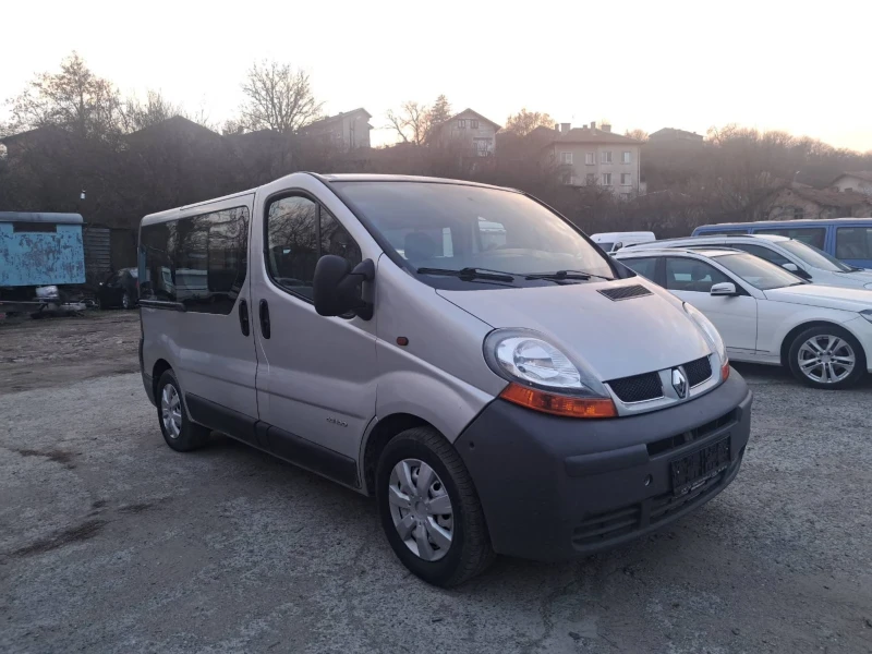 Renault Trafic 1.9 TDI, снимка 1 - Бусове и автобуси - 48306064