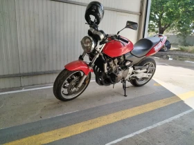 ������ Honda Hornet