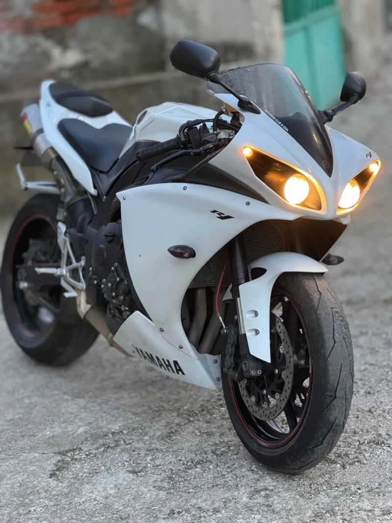 Yamaha YZF-R1