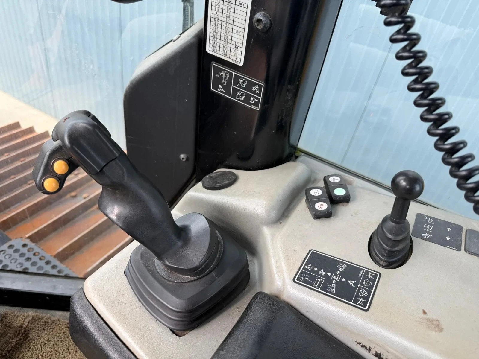 Булдозер Cat D6N LGP ЛИЗИНГ, снимка 12 - Индустриална техника - 55055763