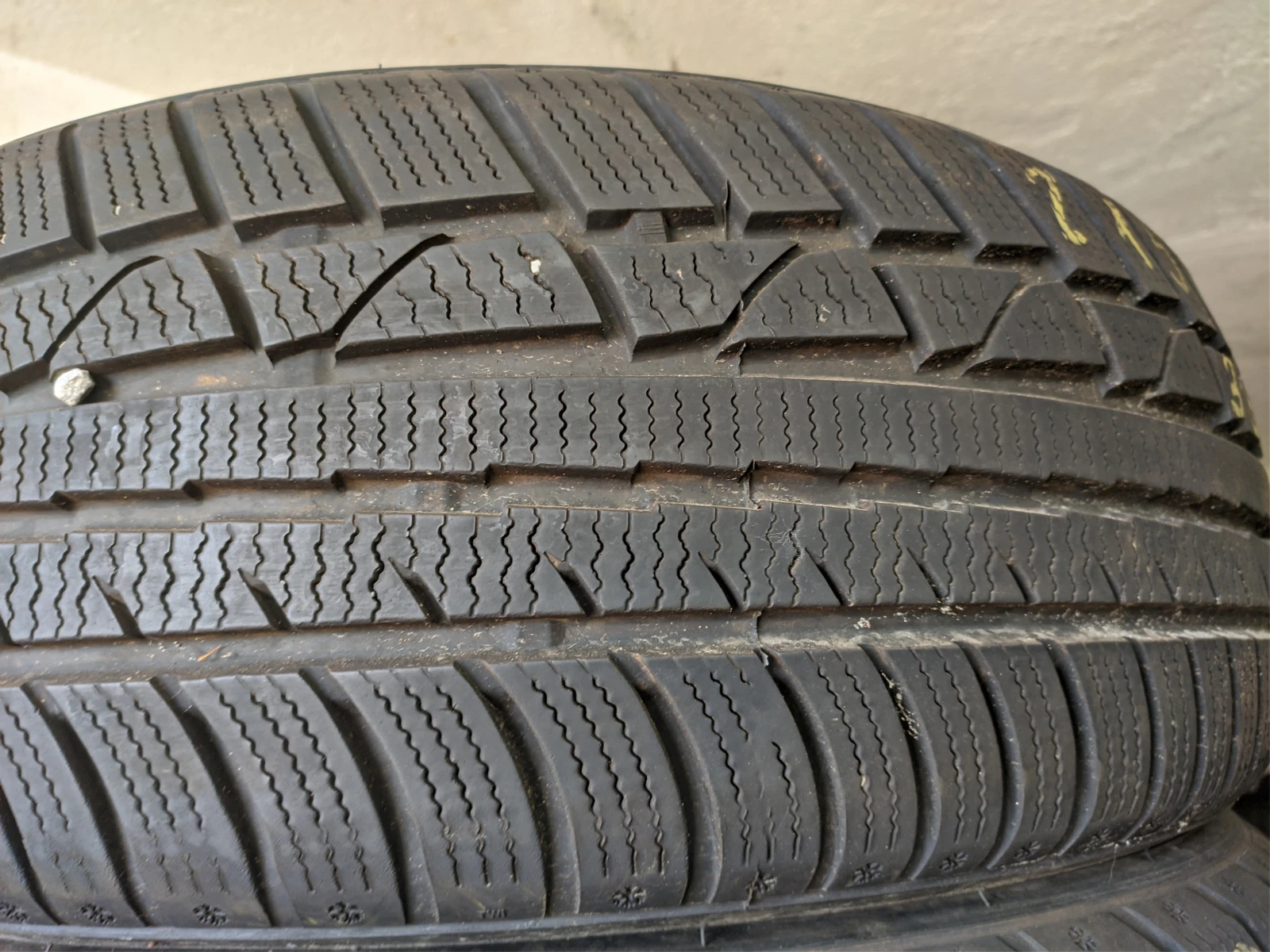  215/60R17 | Mobile.bg   1